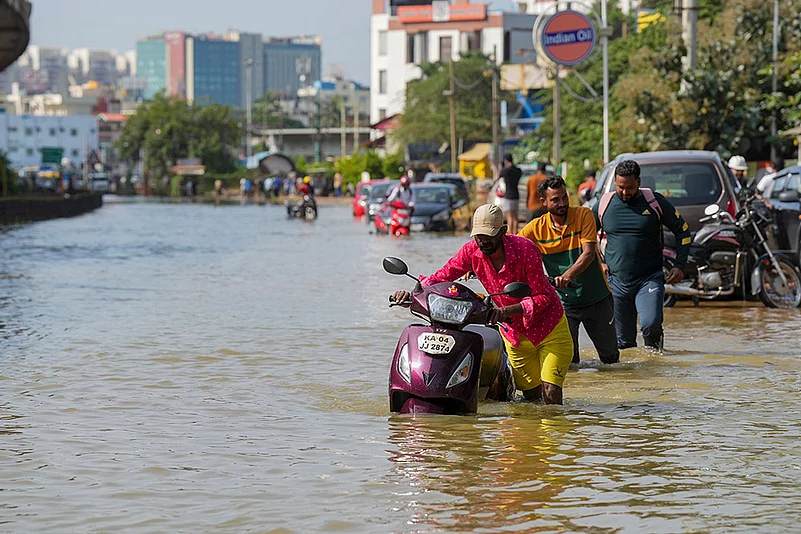 Karnataka Rains: Flood in Bengaluru Photo gallery_2