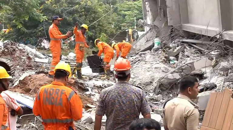 Heavy Rains in Bengaluru have trigged a building collapse - | Photo: PTI