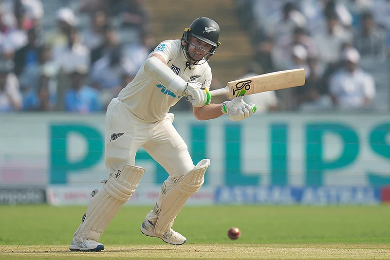 India Vs New Zealand 2nd Test cricket Day 1 photo gallery_Tom Latham