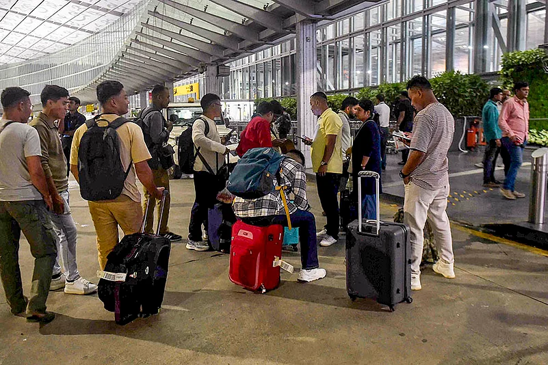 India weather severe Cyclonic storm Dana in west bengal Photos_4