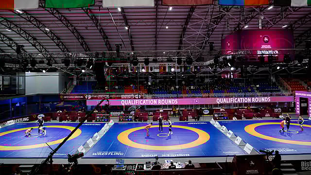 United World Wrestling : Representative picture of a wrestling competition.