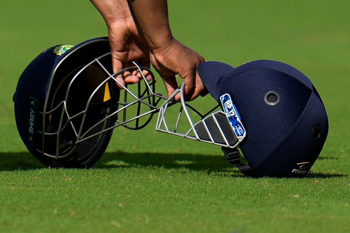 cricket-helmet-india-vs-new-zealand-ap-photo