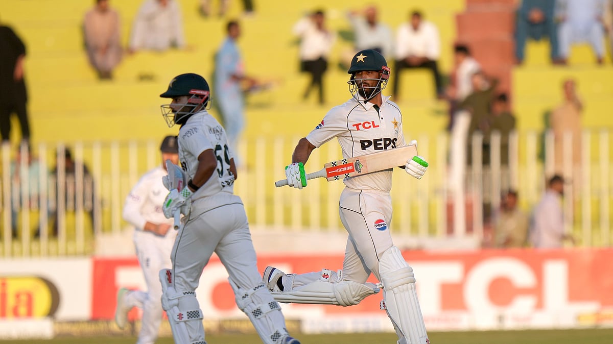 Pakistan Vs England 3rd Test Day 2 Live Score Shan Masood, Saud