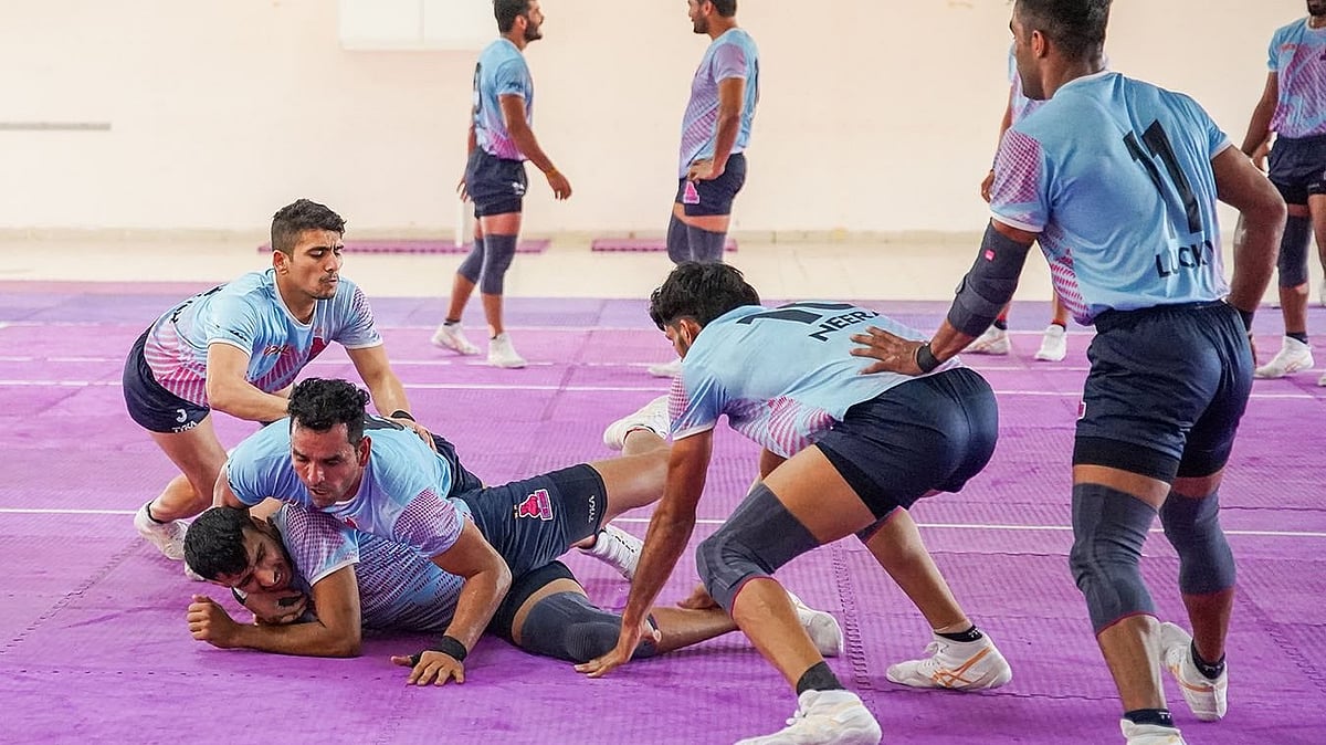 X | Jaipur Pink Panthers : Jaipur Pink Panthers in practice session ahead of 