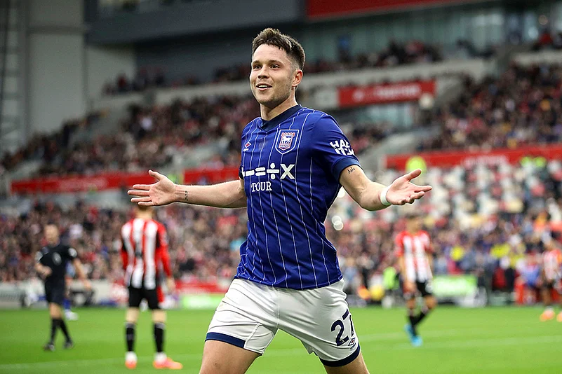 Brentford and Ipswich Town English Premier League soccer photo gallery_George Hirst