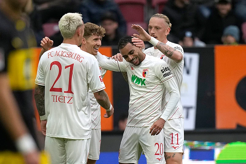 Borussia Dortmund vs FC Augsburg Bundesliga soccer photo gallery_Alexis Claude-Maurice