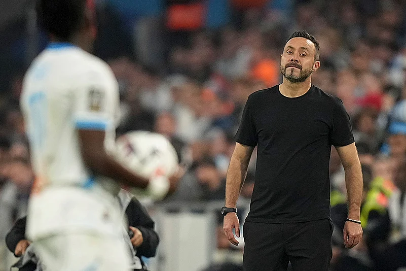 France Soccer League One Marseille vs Paris Saint-Germain photo gallery_Roberto De Zerbi