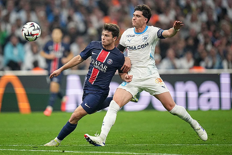 France Soccer League One Marseille vs Paris Saint-Germain photo gallery_Joao Neves
