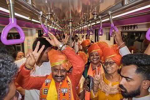 Hemant Rasne files nominations