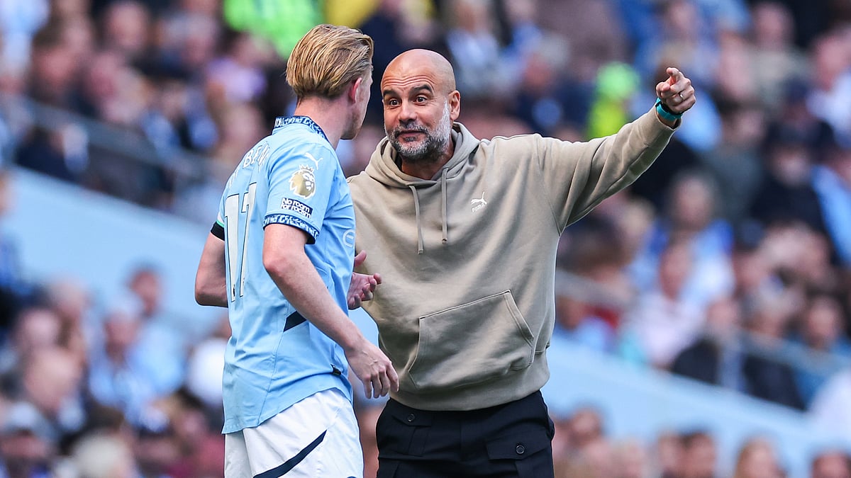 Pep Guardiola and Kevin De Bruyne before the latter's troubling injury