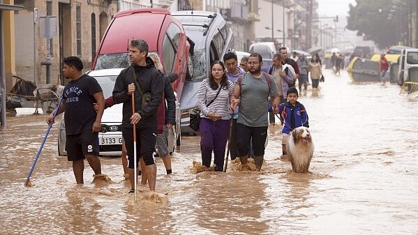 AP : Devastating flash flood kills many in Spain
