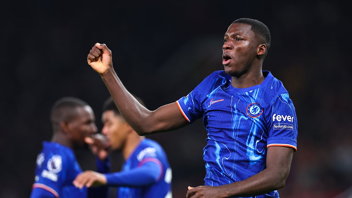 Moises Caicedo netted the leveller for Chelsea against Manchester United