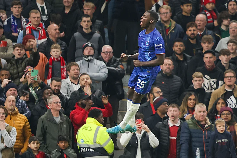 Britain Soccer Premier League 2024-25 Manchester United vs Chelsea football gallery_Moises Caicedo
