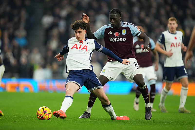 English Premier League soccer Tottenham Hotspur and Aston Villa photo gallery_Archie Gray