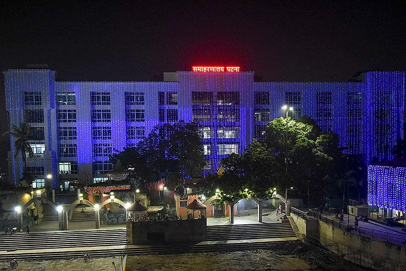 Newly-built Patna Collectorate illuminated for Chhath Puja in Patna