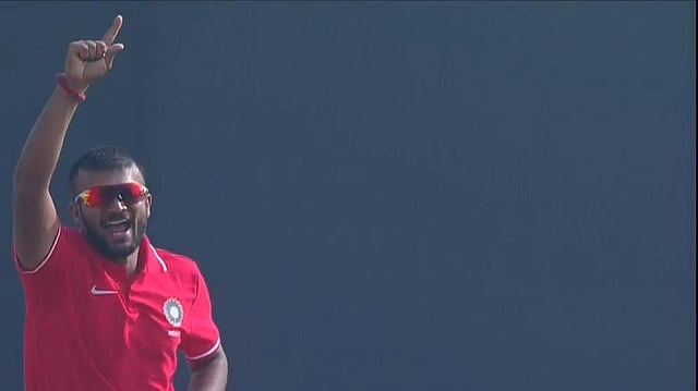 Jalaj Saxena Creates New Ranji Record; Becomes First Player With 6000 Runs-400 Wickets Double