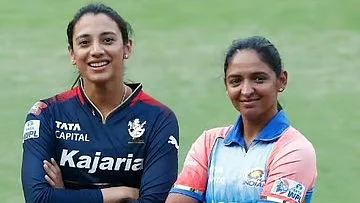 Smriti Mandhana (left) and Harmanpreet Kaur.