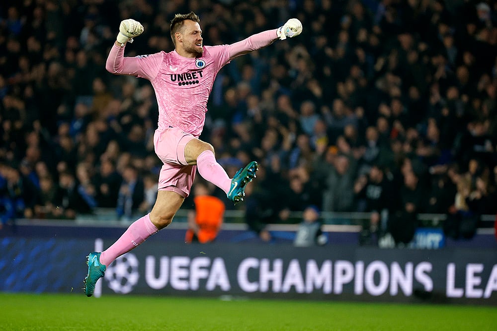 | Photo: AP/Geert Vanden Wijngaert : UEFA Champions League: Brugge's goalkeeper Simon Mignolet celebrates after the match