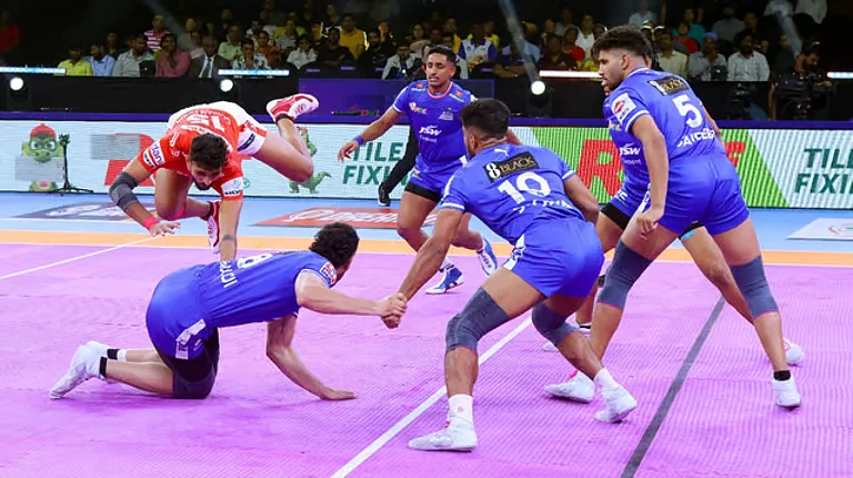 Action from the Pro Kabaddi League season 11 game between Haryana Steelers and Gujarat Giants in Hyderabad. - Special Arrangement