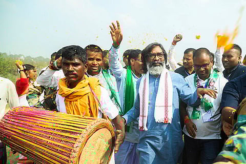 Hemant Soren during an election campaign in Chatra district