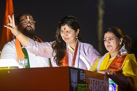 Pankaja Munde during an election campaign in support of Madhuri Misal
