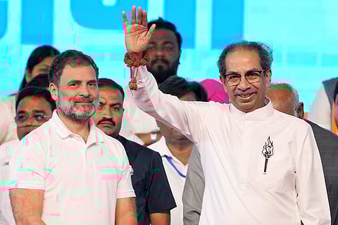 Uddhav Thackeray and Rahul Gandhi during the Maharashtra Swabhiman rally