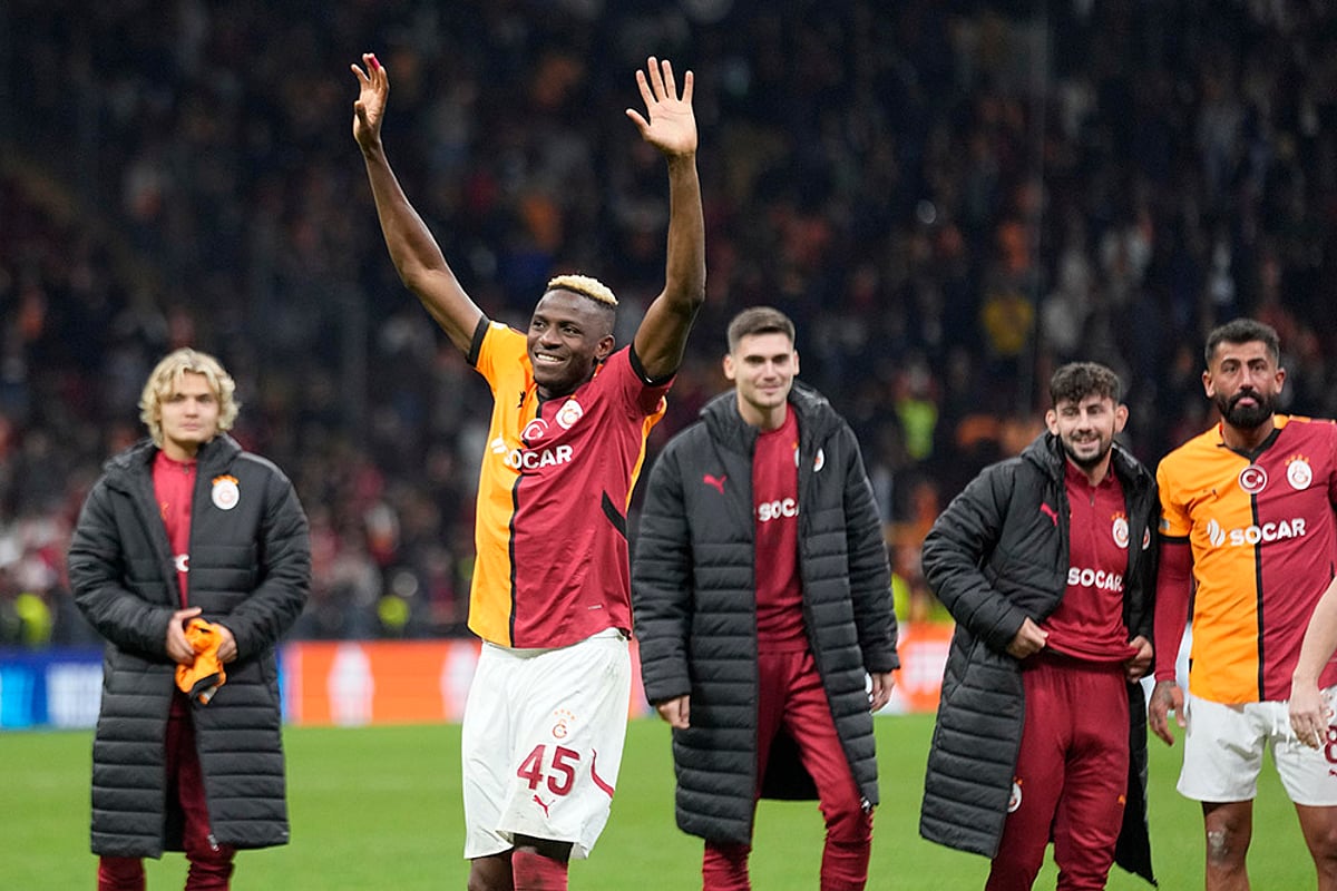 UEFA Europa League Galatasaray and Tottenham Hotspur football match photo_Victor Osimhen