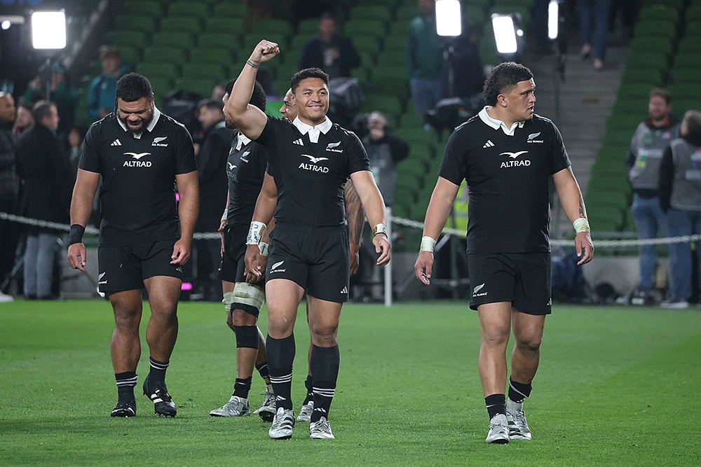 | Photo: AP/Peter Morrison : Autumn Nations Series: The New Zealand team celebrates at the end of the rugby union match against Ireland