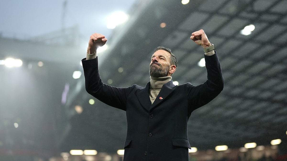 Van Nistelrooy Lauds Manchester United 