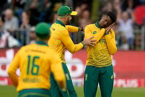 IND vs SA 2nd T20: South Africa's Nqabayomzi Peter, right, celebrates with teammates after the dismissal of India's Rinku Singh