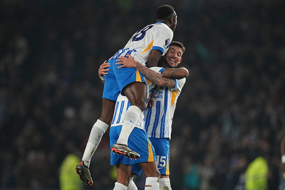 | Photo: AP/Alastair Grant : EPL 2024-25: Brighton players celebrate after match against Manchester City
