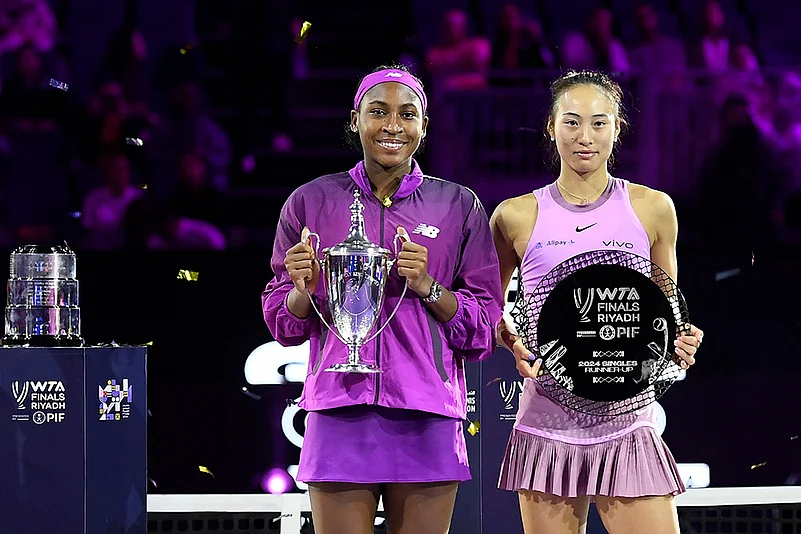 Saudi Arabia Tennis WTA Finals Coco Gauff vs Qinwen Zheng tennis photos_Qinwen Zheng