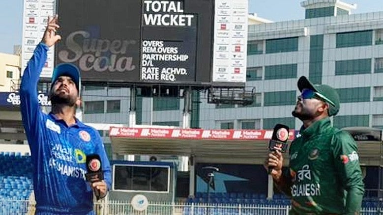 Photo: X | Bangladesh Cricket : Afghanistan captain Hashmatullah Shahidi (L) and Bangladesh skipper Najmul Hossain Shanto during the 3rd ODI match in Sharjah.