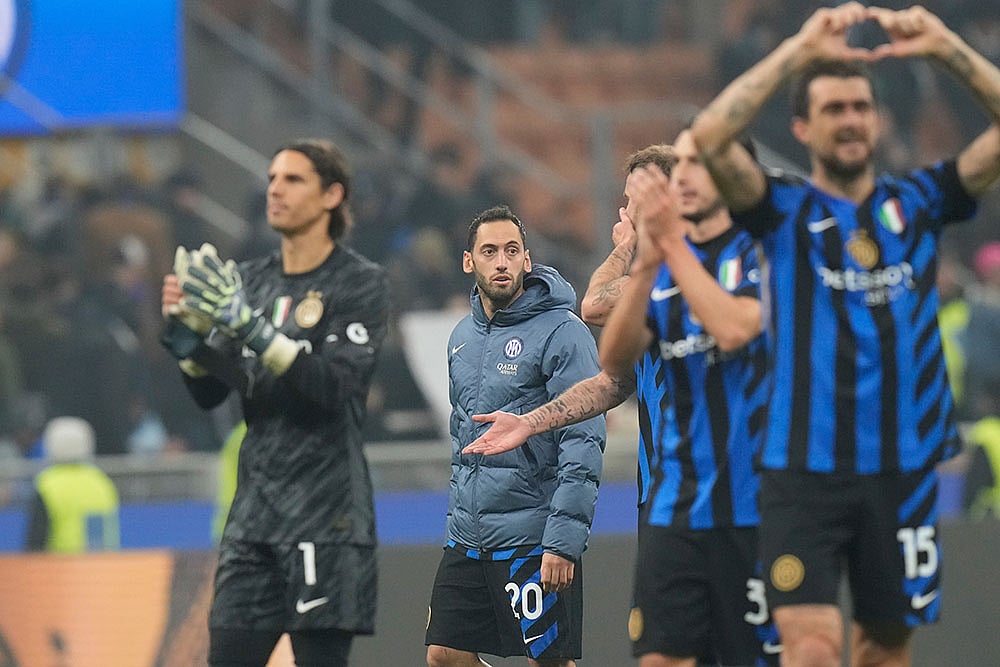 Photo: AP/Luca Bruno : Italy Soccer Serie A: Inter Milan vs Napoli