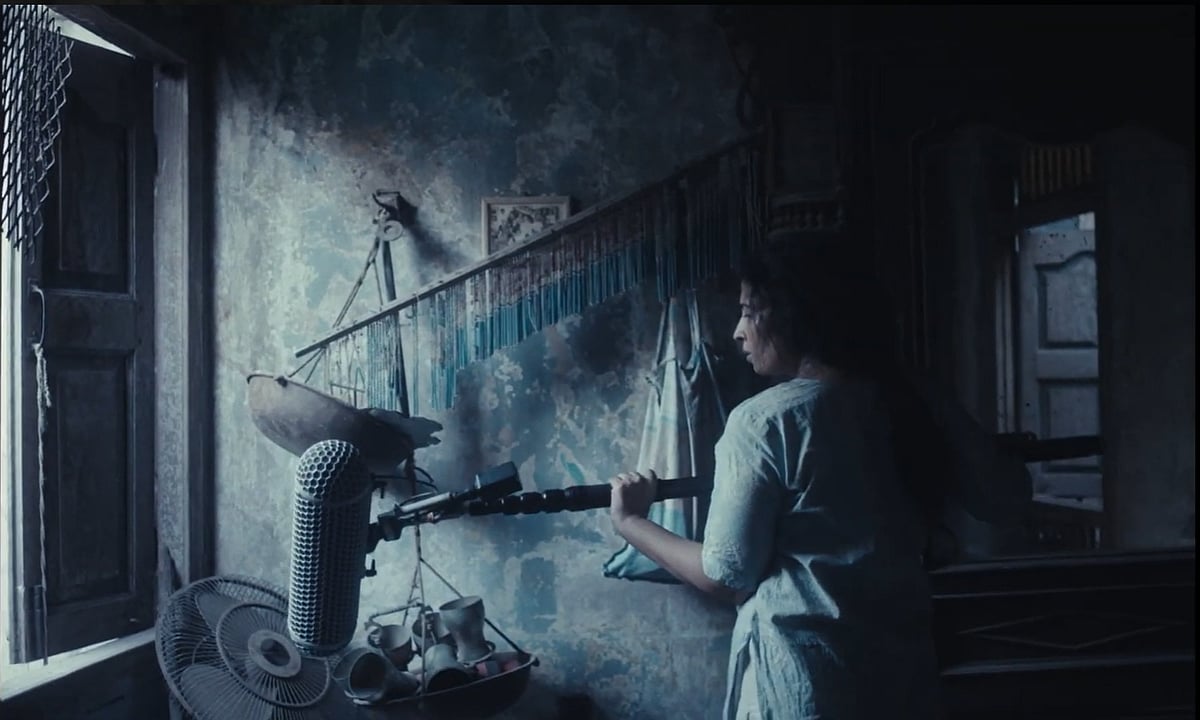 A Still from Sad Letters Of An Imaginary Woman - MUBI