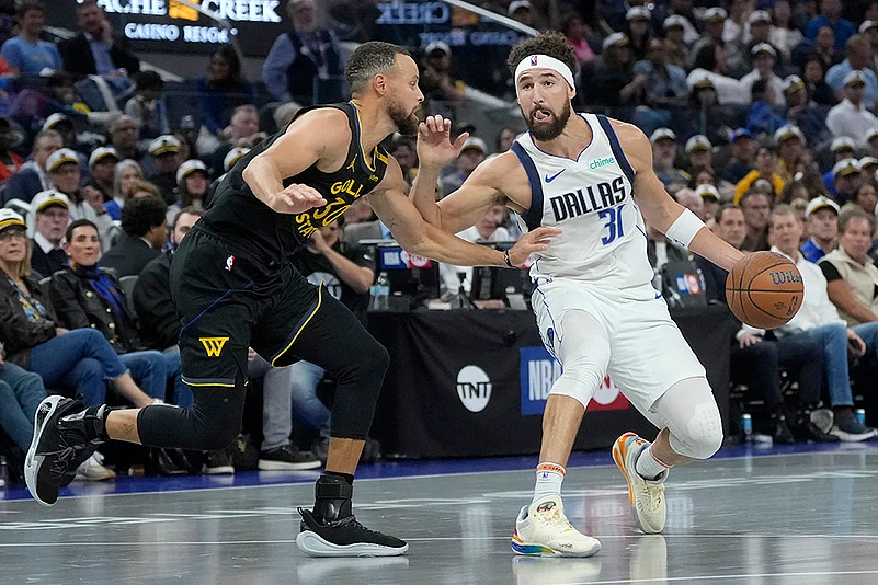 NBA Golden State Warriors vs Dallas Mavericks Basketball match_Klay Thompson