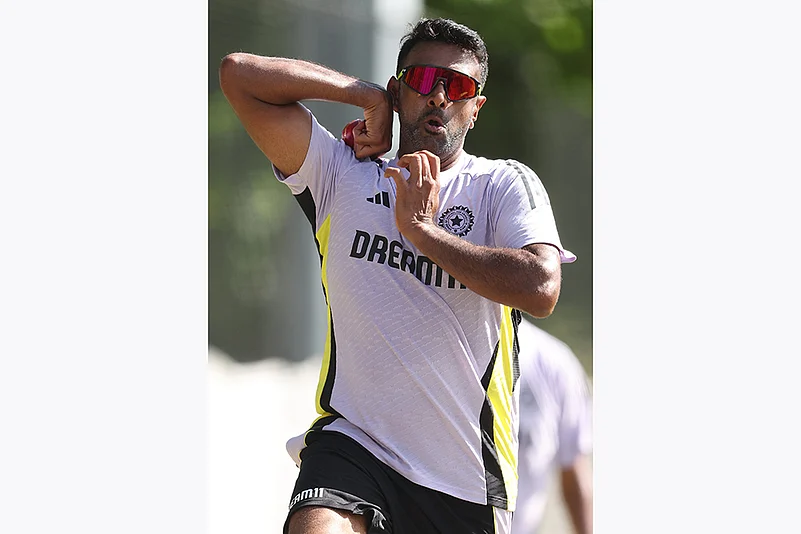 India vs Aus Border-Gavaskar Trophy cricket: New Training Kit Unveiled In Perth_Ravichandran Ashwin