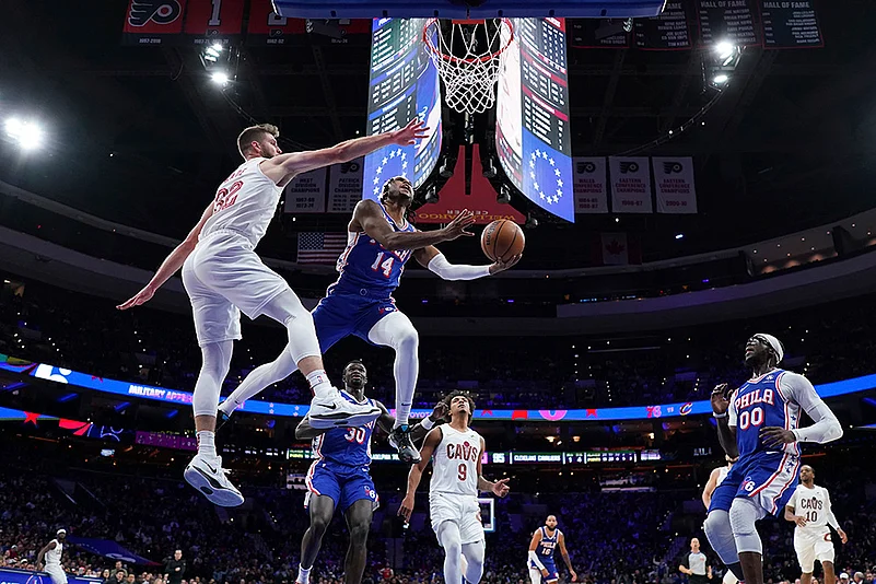 Cleveland Cavaliers vs Philadelphia 76ers NBA basketball match photo gallery_Ricky Council IV