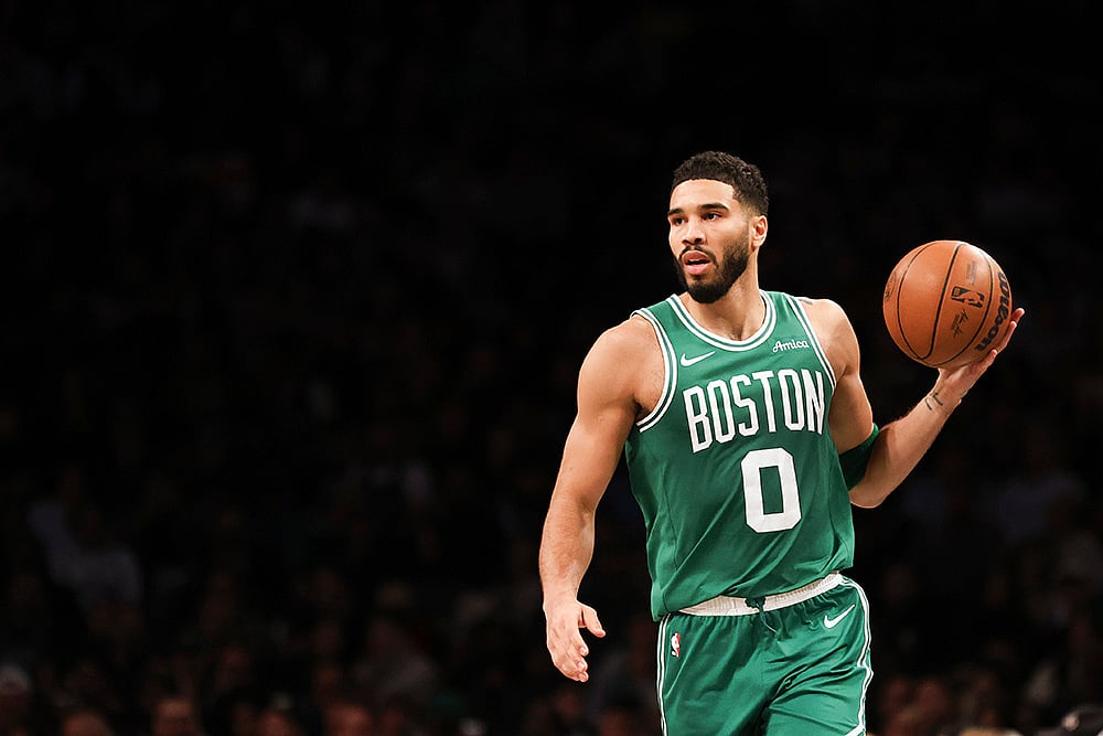 | Photo: AP/Heather Khalifa : NBA: Celtics' Jayson Tatum brings up the ball