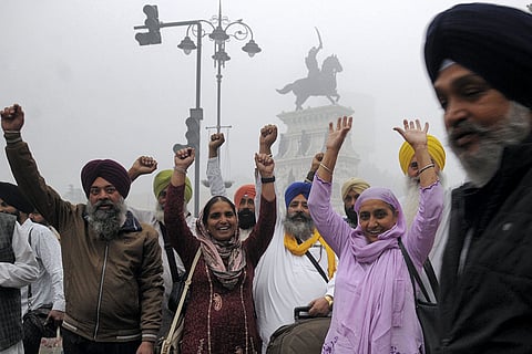 Sikh pilgrims depart for Pakistan