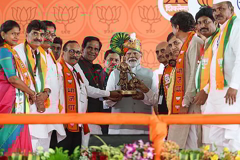 Maha polls: PM Modi campaigns
