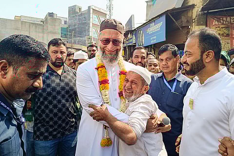 Owaisi campaigns for Maha Assembly polls