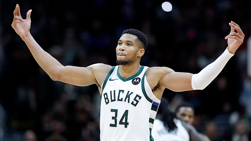 Milwaukee Bucks 127-120 Detroit Pistons Giannis Antekounmpo