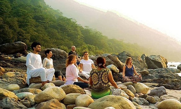 Why India Leads In Wellness Tourism: Top Ayurvedic, Yoga, And Meditation Destinations
