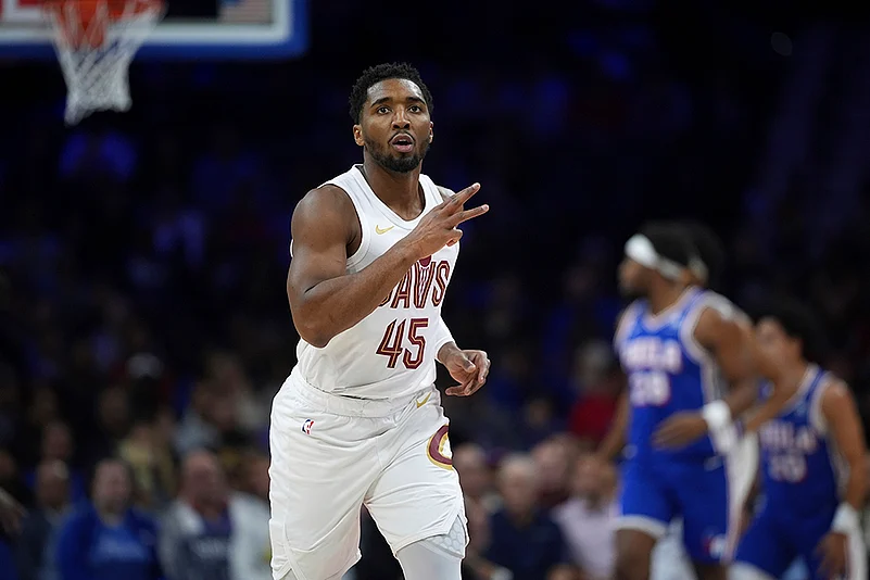 Cleveland Cavaliers vs Philadelphia 76ers NBA basketball match photo gallery_
