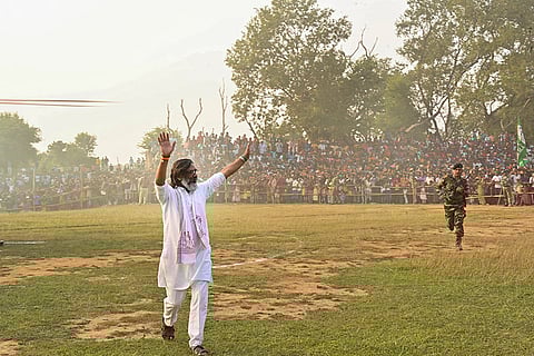 J'khand polls: Hemant Soren campaigns