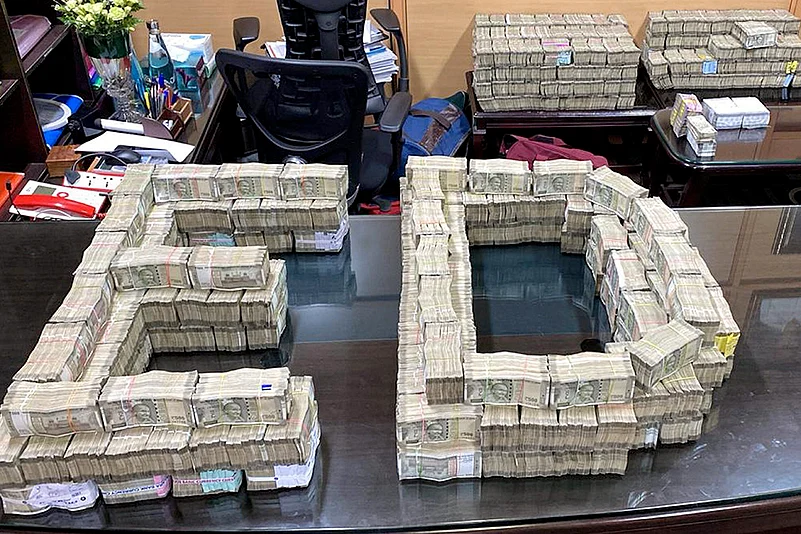 ED seizes Rs 8.8 crore from corporate office of Santiago Martin