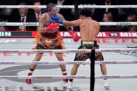 Goyat vs Nunes Boxing: Neeraj Goyat hits Whindersson Nunes