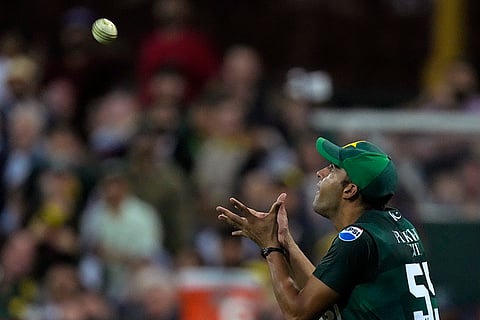 AUS vs PAK 2nd T20I: Pakistan's Abbas Afridi prepares to take the catch to get Australia's Tim David