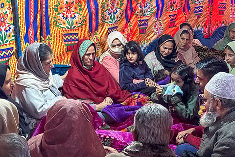 Mehbooba Mufti meets family of PDP leader's deceased relative